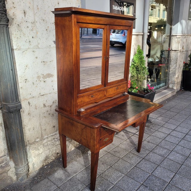 Directoire Bonheur du Jour Desk in Mahogany and Leather, France, 19th Century For Sale - Image 6 of 18