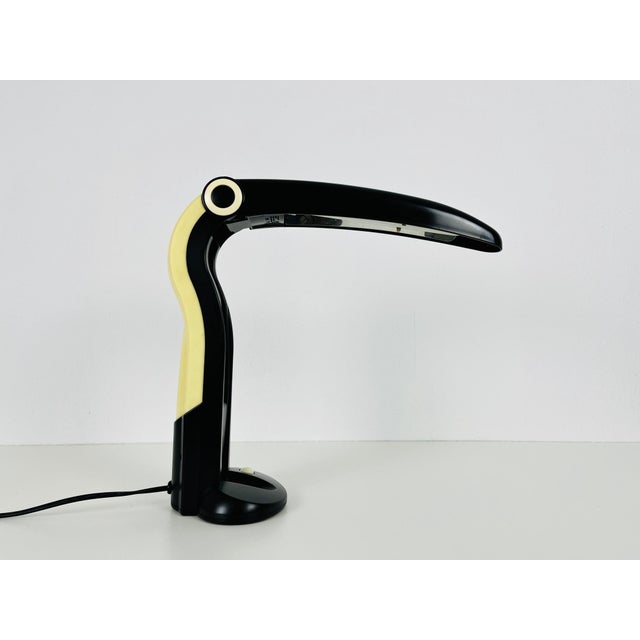 Modern Black Toucan Table Lamp by H.T. Huang for Huangslite, 1990s For Sale - Image 3 of 11