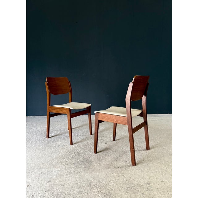 Vintage Dutch Chairs from MCM, 1960s, Set of 2 For Sale - Image 6 of 18