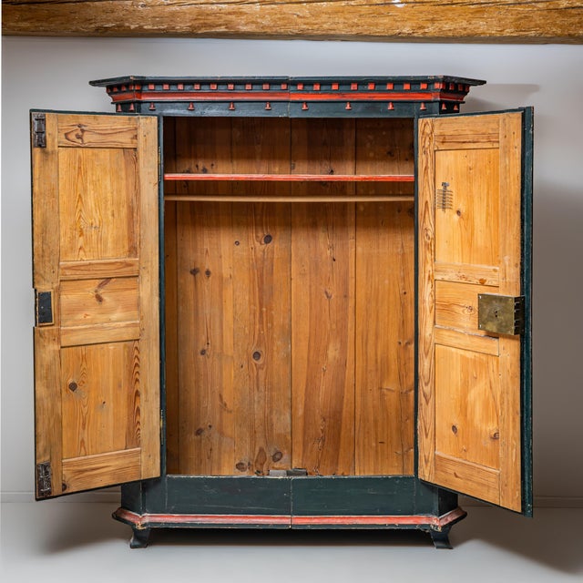 Franconian Folk Art Hand-Painted Armoire, Early 19th Century For Sale - Image 3 of 8