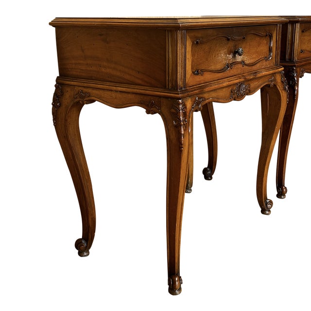20th Century Pair of French Nightstands With One-Drawer and Cabriole Legs For Sale