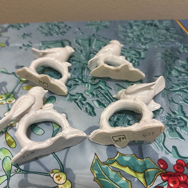 Fitz and Floyd Vintage White Ceramic Bird Napkin Rings Set of 4 - Figural Cardinal Songbirds For Sale - Image 4 of 5