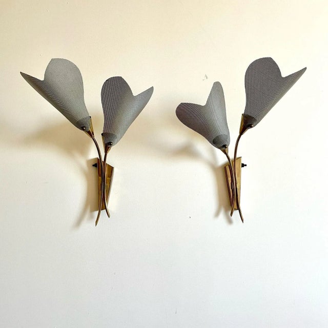 1940s Pair of Italian Mid-Century Modern Sculptural Flower Sconces, Brass, 1940s For Sale - Image 5 of 12