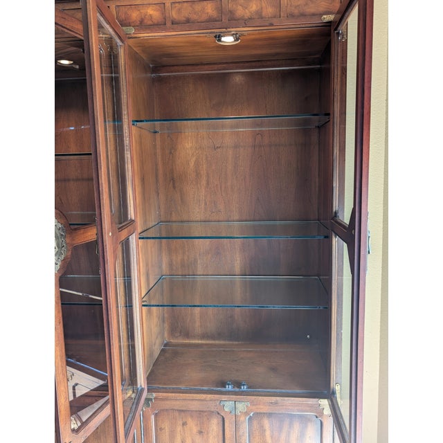 1980s Vintage 1981 Henredon Asian Inspired China Cabinet For Sale - Image 5 of 18