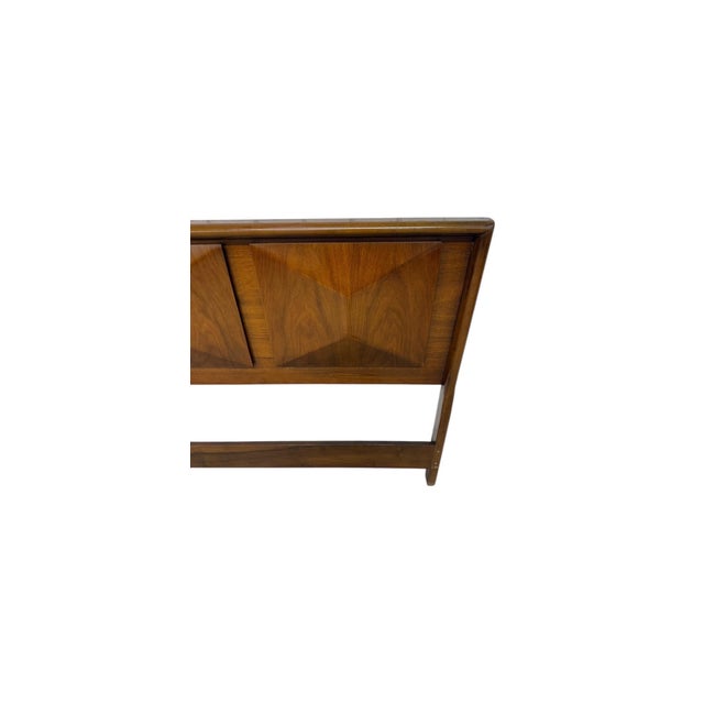 Mid-Century Modern United Diamond King Size Walnut Headboard For Sale In Philadelphia - Image 6 of 7