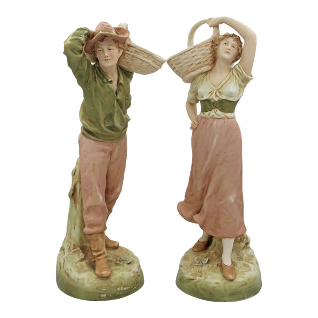 1912-1918 Pair of Royal Dux Bohemia Porcelain Figures For Sale