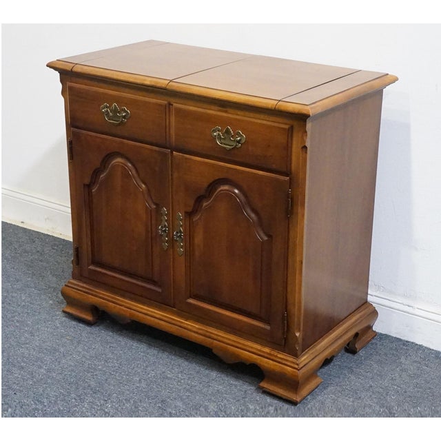 STANLEY FURNITURE Solid Cherry Traditional Style 55" Flip Top Server Buffet 33.25" High Leaves In: 36" Wide Leaves Out:...