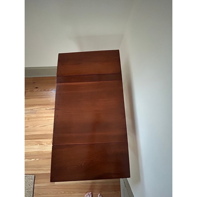 American Early American Drop-Leaf Side or Lamp Table, Work Table, Pembroke Style For Sale - Image 3 of 7
