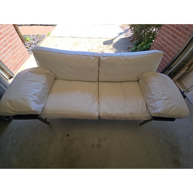 B&B Italia - 1979 design by Antonio Citterio and Paolo Nava This sofa is upholstered with the original white leather,...