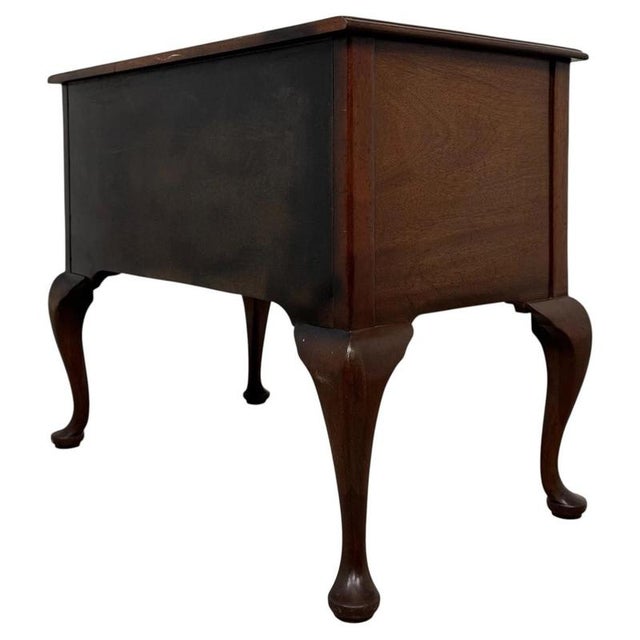 Wood Antique English Mahogany Side Table, 1900s For Sale - Image 7 of 12