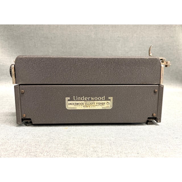 Metal 1939 Universal Underwood Typewriter For Sale - Image 7 of 9