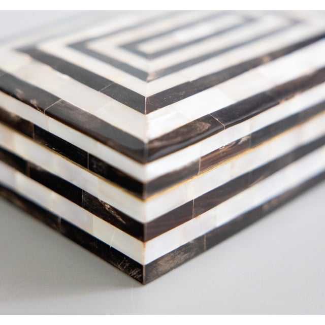 Art Deco English Faux Tortoise Shell & Mother of Pearl Box For Sale - Image 10 of 11