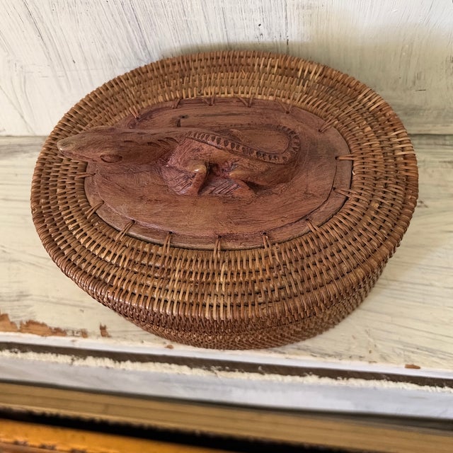 Vintage Wicker Basket W/ Lizard Top For Sale - Image 4 of 12