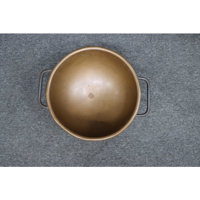 Early 20th Century Antique French Copper Mixing Bowl With Riveted Iron Handles For Sale - Image 5 of 7