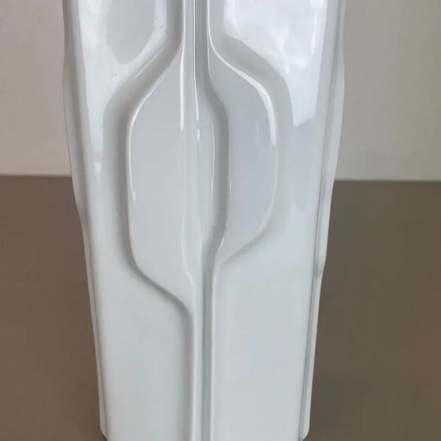 Ceramic Large Op Art German Porcelain Vase from Fürstenberg Ceramics, Germany, 1970s For Sale - Image 7 of 18