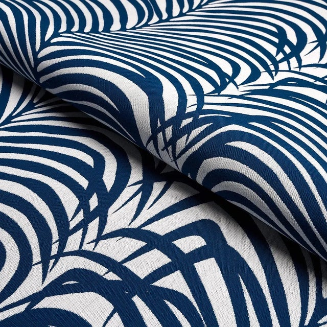 Schumacher Sample - Schumacher Zebra Palm Indoor/Outdoor Fabric in Navy For Sale - Image 4 of 5