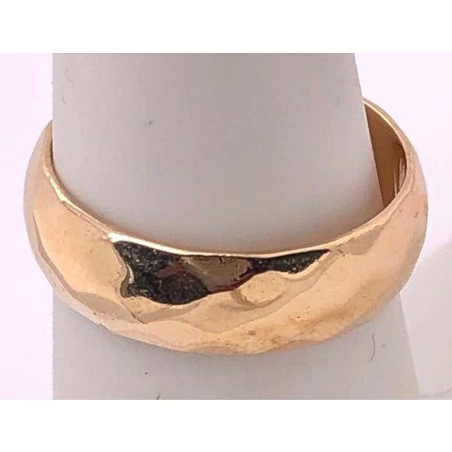 2010s 14 Karat Yellow Gold Wedding Ring / Wedding Band For Sale - Image 5 of 9
