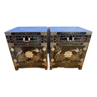 Pair of Chinoiserie Black Lacquered Nightstands Cabinets End Tables For Sale