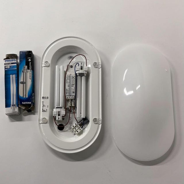 Metal Italian Wall Lamp by Iguzzini, 1990s For Sale - Image 7 of 11