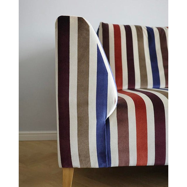 Modern European Velvet Sofa with Striped Upholstery, 2000s For Sale - Image 6 of 7