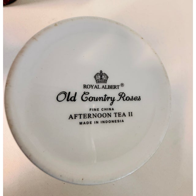 1990s Vintage Royal Albert Old Country Roses Mugs - Set of 4 For Sale - Image 5 of 5