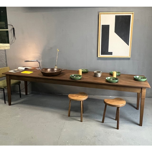 This very beautiful table is made up of a 0.8" thick top, and its dimensions are ideal for easily accommodating up to 14...