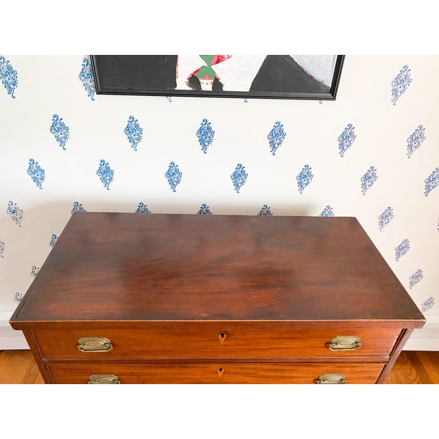 Antique Early 1800s Southern Neoclassical Mahogany Chest of Drawers For Sale - Image 12 of 17
