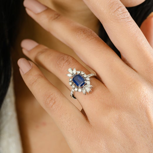 18k White Gold Art Deco Blue Sapphire and Diamond Wedding Ring Size 6 For Sale - Image 4 of 12