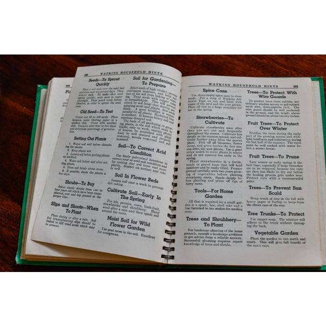 Paper 1941 Watkins Household Hints Booklet For Sale - Image 7 of 10