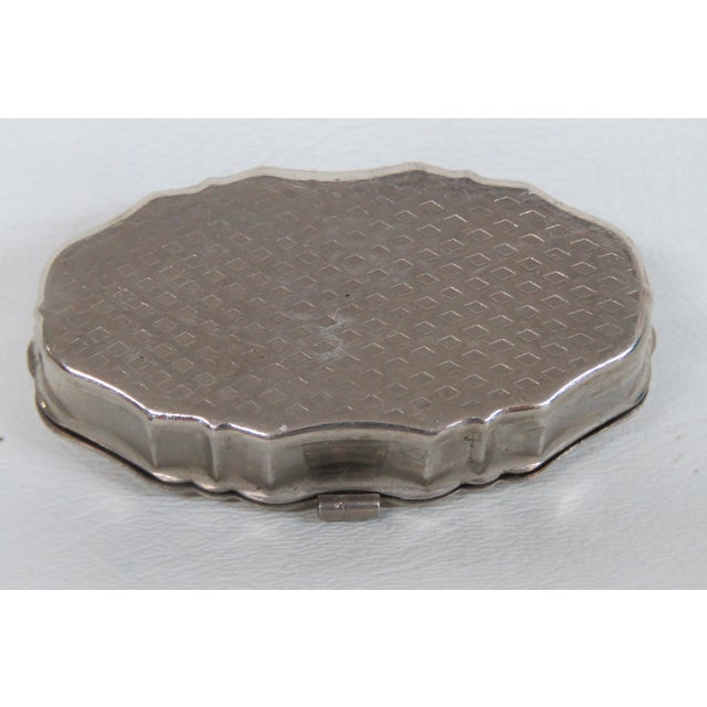 Metal Metal Pill Box Small Compact Vintage Trinket Storage With Clasp Closure 4760b For Sale - Image 7 of 12