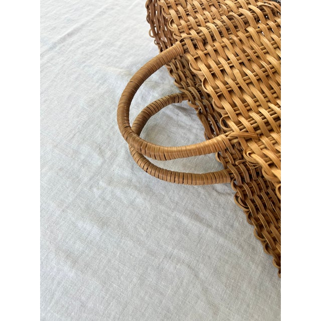 Tan Handwoven Bamboo Fan and Market Tote For Sale - Image 8 of 10