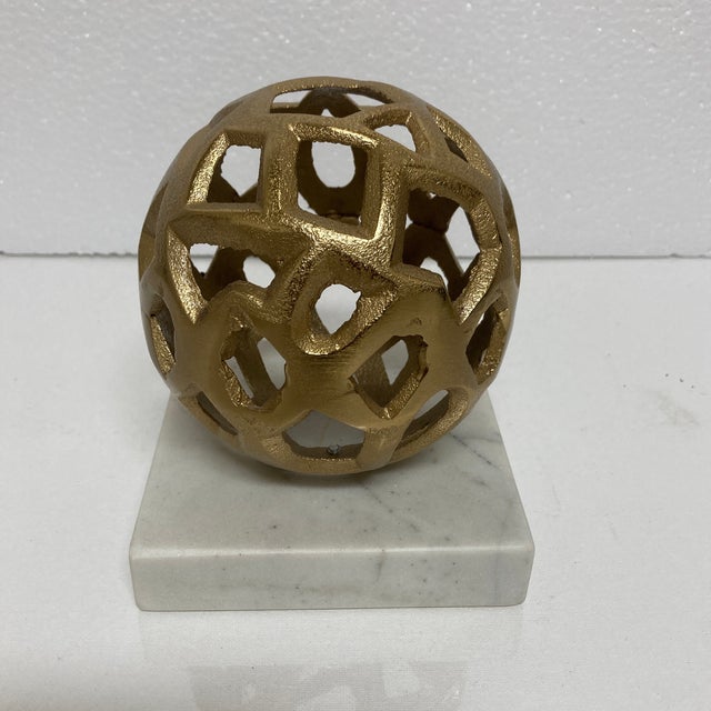 2010s Contemporary Round Shaped Object For Sale - Image 5 of 5