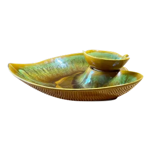 Mid Century Modern Chip & Dip Green Leaf Glazed Ceramic Bowl. Circa 1960s
