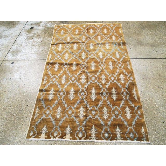 Galerie Shabab Collection Mid-20th Century Turkish Anatolian Rug For Sale - Image 4 of 10