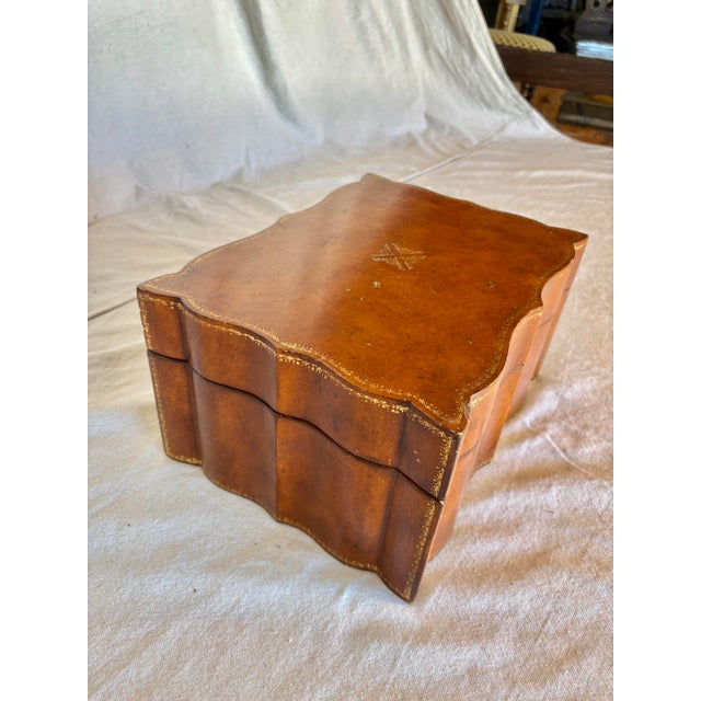 Italian 20th Century Italian Embossed Leather Box For Sale - Image 3 of 12