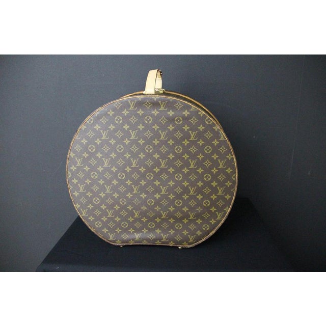Brown Round Hat Box from Louis Vuitton, 1980s For Sale - Image 8 of 18