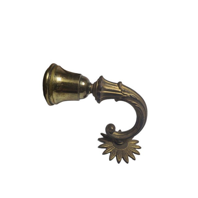 Art Nouveau Bronze Wall Lamp, Germany, 1900s, in Very Good conditions. Designed 1890 to 1919 European Plug (up to...