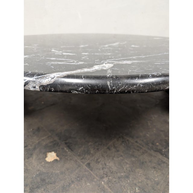 Italian Postmodern Eye or Teardrop Shaped Marble Coffee Table 1980s For Sale In New York - Image 6 of 9