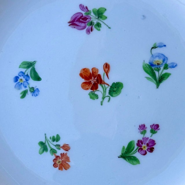 Meissen Porcelain Antique Meissen German “Scattered Flowers” Streublumen Plate, Hand-Painted W/ Backstamp For Sale - Image 4 of 8