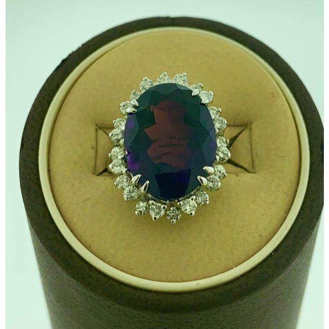 Amethyst 12.5 Carat Amethyst and Diamond Cocktail Ring in 14 Karat White Gold 1970s For Sale - Image 8 of 18