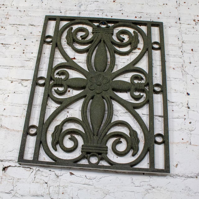 Late 20th Century Gothic Revival Style Architectural Cast Aluminum Decorative Window Panel or Scroll Grate Wall Hanging For Sale - Image 6 of 18
