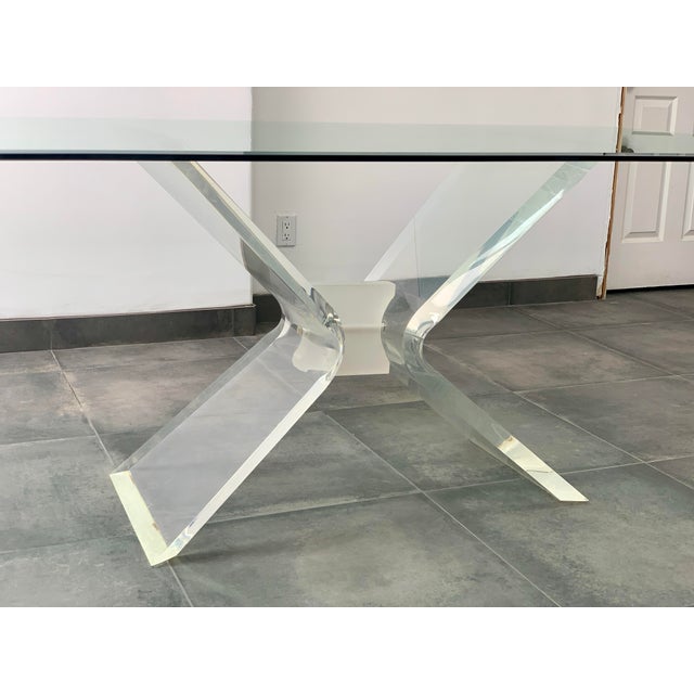 Lucite & Glass 'Lion in Frost' Dining Table 1970s For Sale In Phoenix - Image 6 of 10