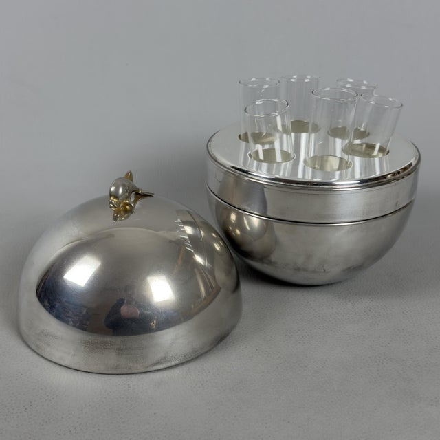 A truly spectacular and exclusive design piece, ideal for serving spirits with an inimitable touch of class. This...