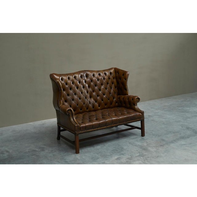 English Tufted Wingback Settee in Patinated Leather, 1900 For Sale - Image 10 of 17