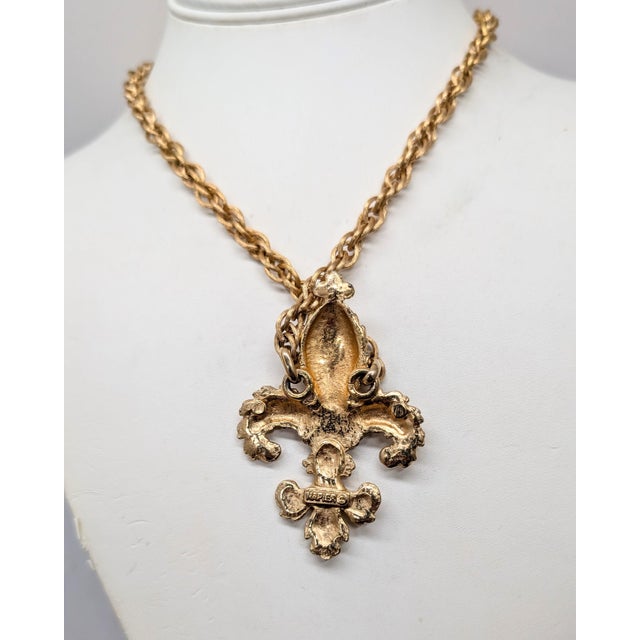 Napier Vintage Signed Napier Goldtone Fleur De Lis Pendant Necklace For Sale - Image 4 of 5
