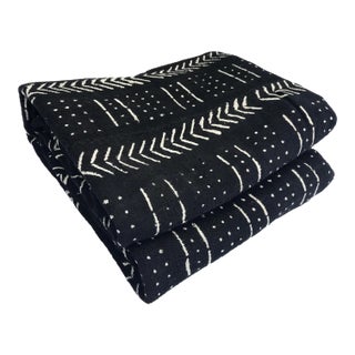 Lg Vintage Malian Black & White Mud Cloth Textile 88" by 62" For Sale