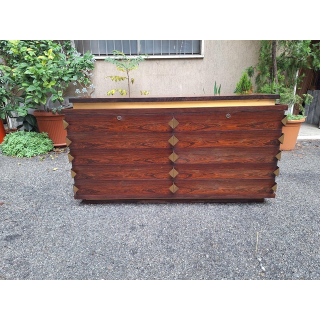 Chest of Drawers in Brass and Wood in the style of Carlo De Carli, 1960s For Sale - Image 17 of 17