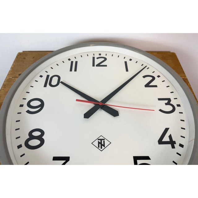 Large Vintage Industrial Wall Clock from TN, 1960s For Sale - Image 10 of 16