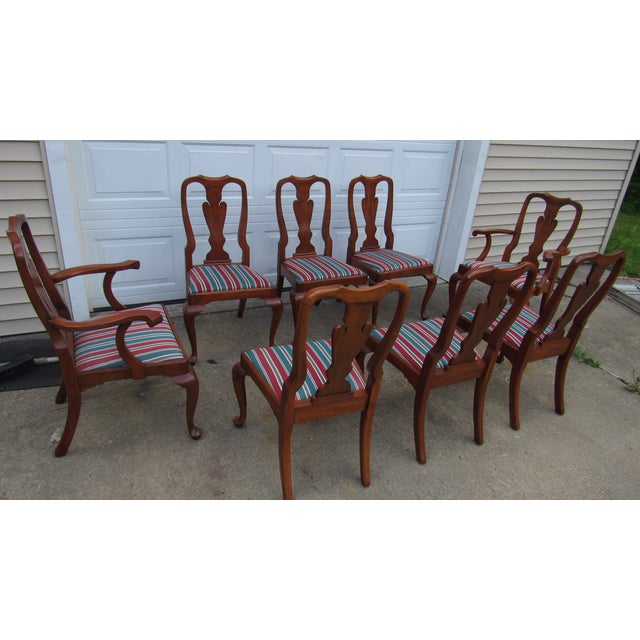 Queen Anne 1980s Set Henkel Harris Cherry Queen Anne Chairs Dining Room For Sale - Image 3 of 13