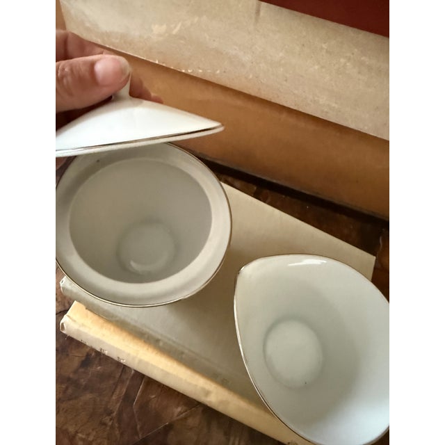 1950s 1950s Hutschenreuther Caribe Creamer and Covered Sugar Bowl German Porcelain White Blue Gray Platinum Rim Minimalist For Sale - Image 5 of 7